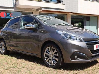 Cinzento Usado 2016 Peugeot 208 Citadino | € 6.990 (Super Preço)