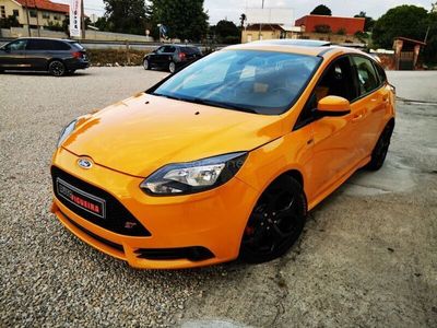 usado Ford Focus 2.0i ST