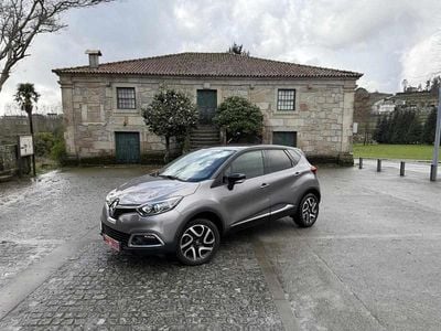Usado Renault Captur 120 HP (88 kW) 2017 Cinzento SUV
