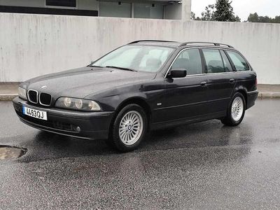 Usado BMW 530 184 HP (135 kW) 2000 Preto Carrinha