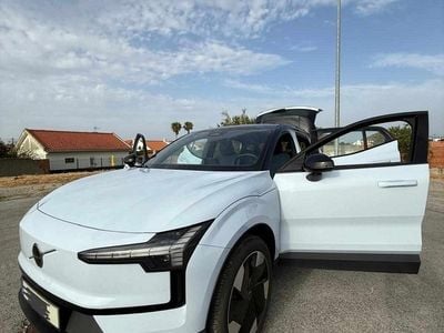 Azul Usado 2024 Volvo EX30 SUV | € 33.900 (Preço justo)