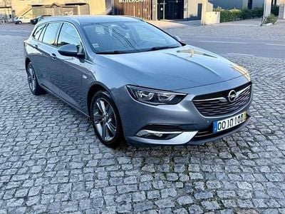 Usado Opel Insignia 165 HP (121 kW) 2019 Cinzento Carrinha