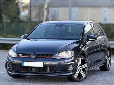 Usado VW Golf VII GTI 220 HP (161 kW) 2014 Cinzento Sedan