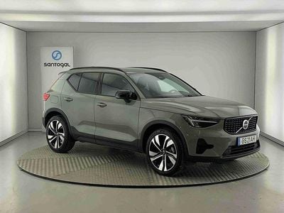 Usado Volvo XC40 Plus 163 HP (119 kW) 2025 Verde SUV