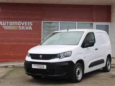 Branco Usado 2021 Peugeot Partner Premium Monovolume | € 14.250 (Preço justo)