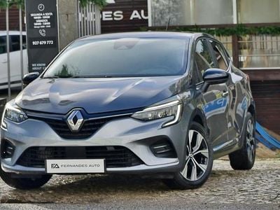 Cinza Usado 2023 Renault Clio V LIMITED | € 15.990 (Preço justo)