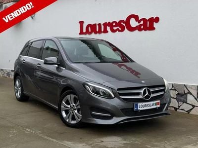 Usado Mercedes B200 Urban 136 HP (100 kW) 2015 Cinzento Monovolume