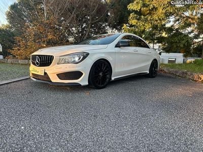 Usado Mercedes CLA180 AMG line 109 HP (80 kW) 2015 Branco Sedan