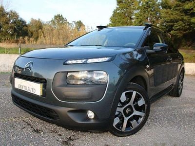 Usado Citroën C4 Cactus 92 HP (67 kW) 2015 Antracite Citadino