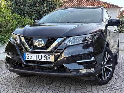 Usado Nissan Qashqai N-Connecta 115 HP (84 kW) 2017 Preto SUV