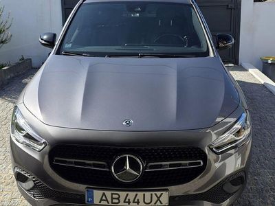 Cinzento Usado 2020 Mercedes GLA200 Progressive SUV | € 32.950
