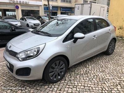 usado Kia Rio 1.1 CRDI LX 5P