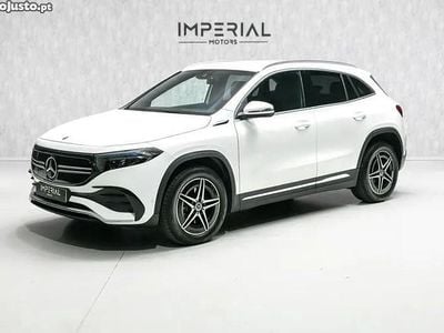 Branco Usado 2021 Mercedes EQA250 AMG line SUV | € 34.750 (Preço justo)