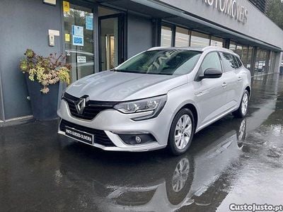 Usado Renault Mégane IV LIMITED 115 HP (84 kW) 2020 Branco Sedan