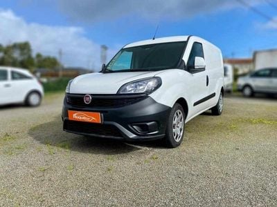 Branco Usado 2019 Fiat Doblò Monovolume | € 12.900 (Preço elevado)