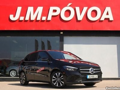 Preto Usado 2021 Mercedes B180 Style Monovolume | € 26.990 (Preço justo)