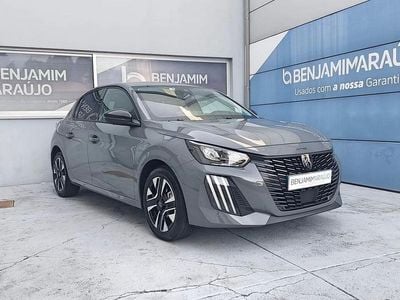 Cinzento Usado 2025 Peugeot 208 Allure Citadino | € 23.500