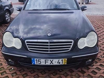 Usado 2005 Mercedes C220 Avantgarde Sedan | € 5.000 (Bom preço)