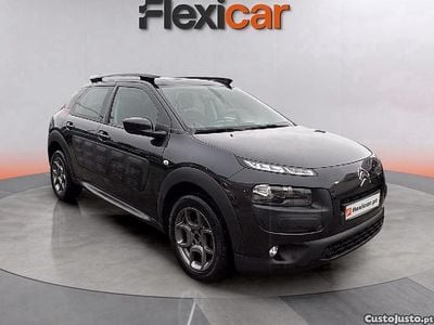 Usado Citroën C4 Cactus Feel 100 HP (73 kW) 2018 Preto Citadino