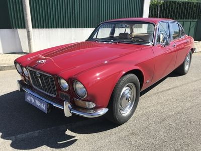 Jaguar XJ6