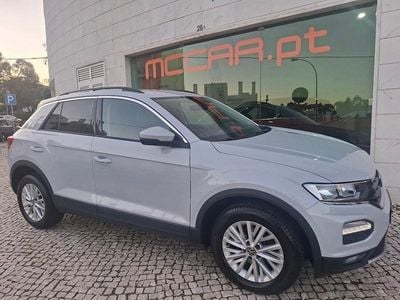 Usado VW T-Roc Style 110 HP (80 kW) 2021 Cinza SUV