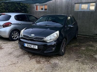 Usado 2012 Kia Rio Sedan | € 4.000