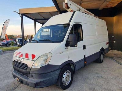 Usado Iveco Daily 125 HP (91 kW) 2013 Branco