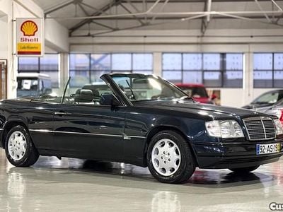 Azul Usado 1996 Mercedes E320 Coupé | € 39.000