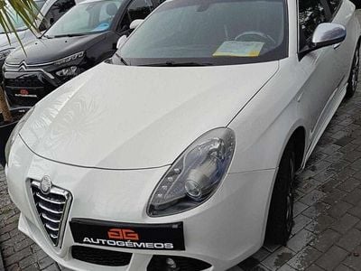 Usado Alfa Romeo Giulietta 105 HP (77 kW) 2010 Branco Citadino