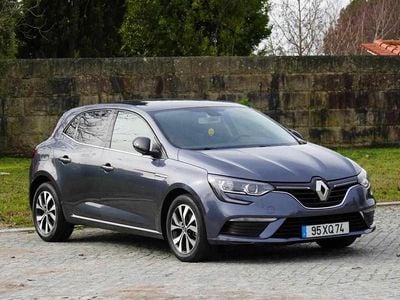 Cinzento Usado 2019 Renault Mégane IV | € 10.900 (Bom preço)