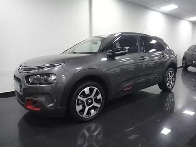 Usado Citroën C4 Cactus PureTech 110 HP (80 kW) 2018 Cinza escuro Citadino
