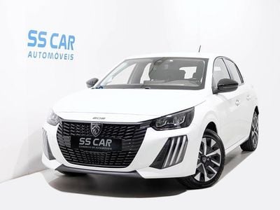 Branco Usado 2024 Peugeot e-208 Active Citadino | € 19.990 (Preço justo)