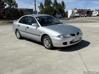 Usado Mitsubishi Carisma 90 HP (66 kW) 1998 Outra Citadino