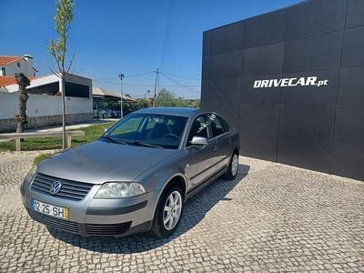 Usado VW Passat Highline 130 HP (95 kW) 2001 Cinza Sedan
