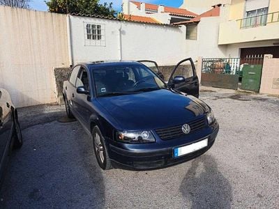 Usado 1997 VW Passat Sedan | € 3.000 (Preço elevado)
