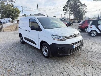 Branco Usado 2022 Citroën Berlingo Monovolume | € 22.900