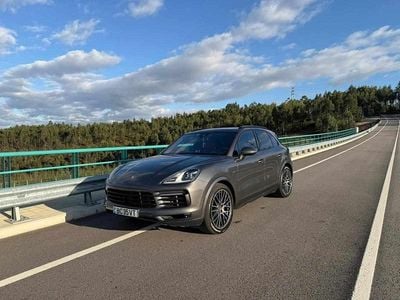Usado Porsche Cayenne 340 HP (250 kW) 2018 Cinzento SUV