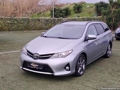 Usado Toyota Auris Sport 90 HP (66 kW) 2014 Cinza Carrinha