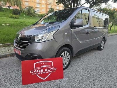 Cinza Usado 2018 Renault Trafic Monovolume | € 18.750 (Preço justo)