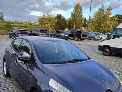 Usado Renault Clio IV 90 HP (66 kW) 2017 Cinzento Citadino