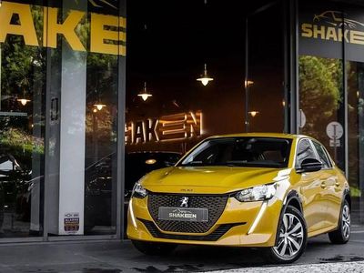 Usado Peugeot e-208 Active 100 kW (136 HP) 2023 Amarelo Citadino