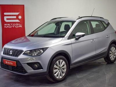 Cinzento Usado 2019 Seat Arona Style SUV | € 16.250 (Preço justo)
