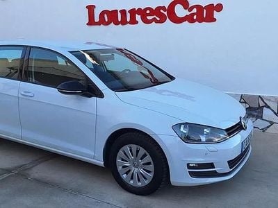Branco Usado 2015 VW Golf Trendline Sedan | € 13.000 (Preço justo)
