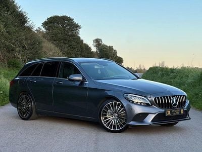 Cinza Usado 2019 Mercedes C200 AMG line Carrinha | € 28.990