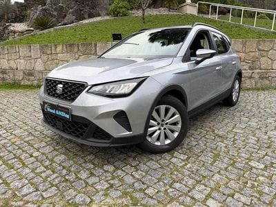 Usado Seat Arona Style 110 HP (80 kW) 2023 Cinza SUV