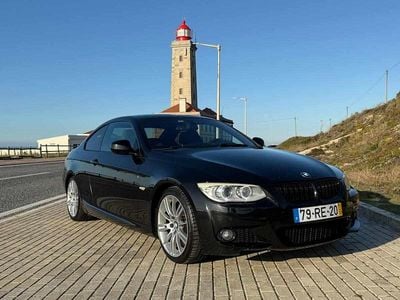 Preto Usado 2011 BMW 320 Coupé | € 20.846