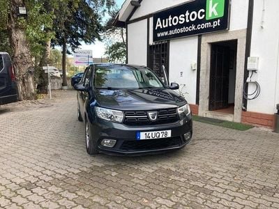 Cinza Usado 2018 Dacia Sandero Comfort Citadino | € 11.900 (Preço justo)