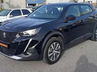Usado Peugeot e-2008 Active 100 kW (136 HP) 2023 Preto SUV