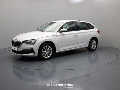 Branco Usado 2022 Skoda Scala Ambition Citadino | € 16.990 (Preço elevado)