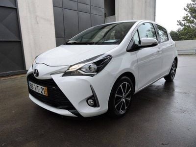 Usado Toyota Yaris Comfort 90 HP (66 kW) 2018 Branco Citadino